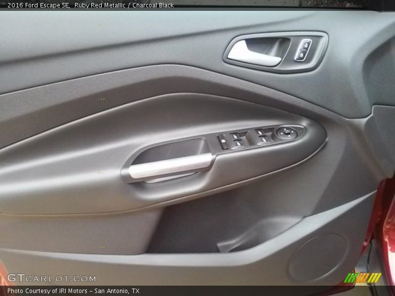 Ruby Red Metallic / Charcoal Black 2016 Ford Escape SE