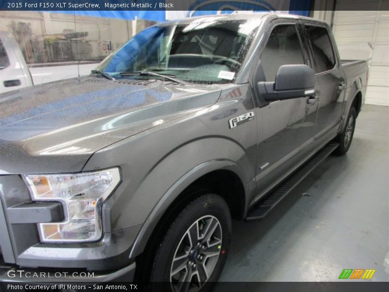 Magnetic Metallic / Black 2015 Ford F150 XLT SuperCrew