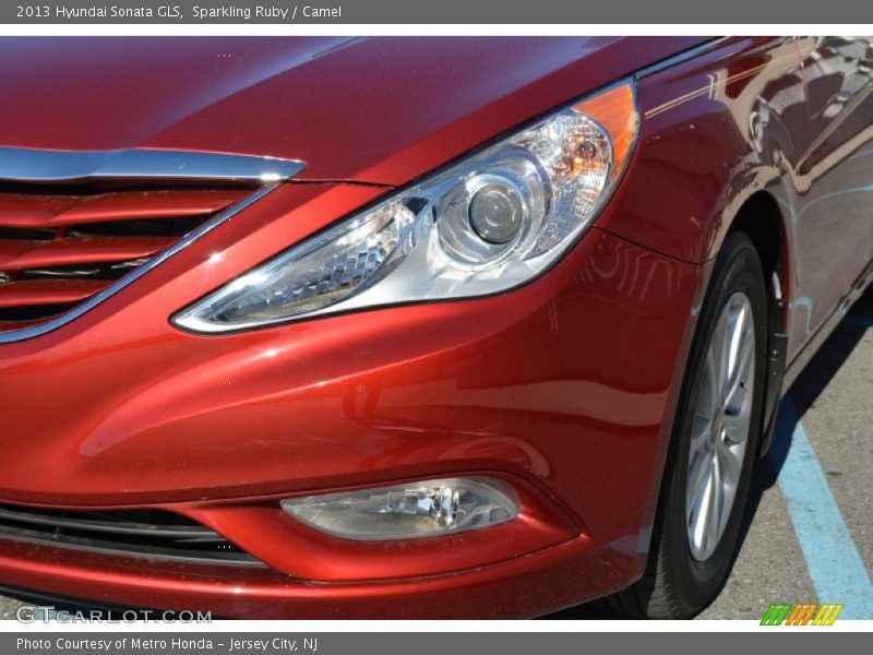 Sparkling Ruby / Camel 2013 Hyundai Sonata GLS