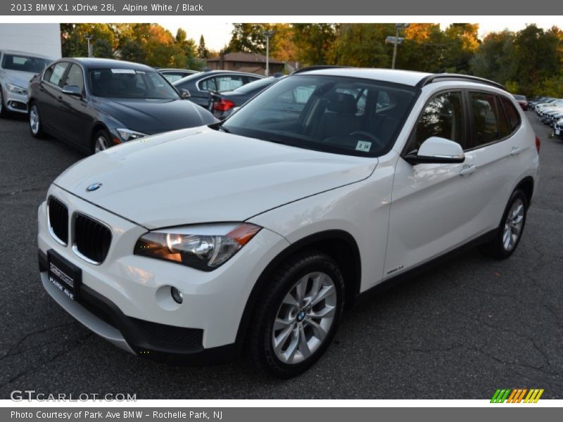 Alpine White / Black 2013 BMW X1 xDrive 28i
