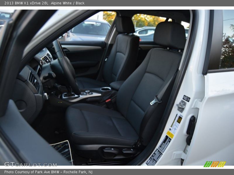 Alpine White / Black 2013 BMW X1 xDrive 28i