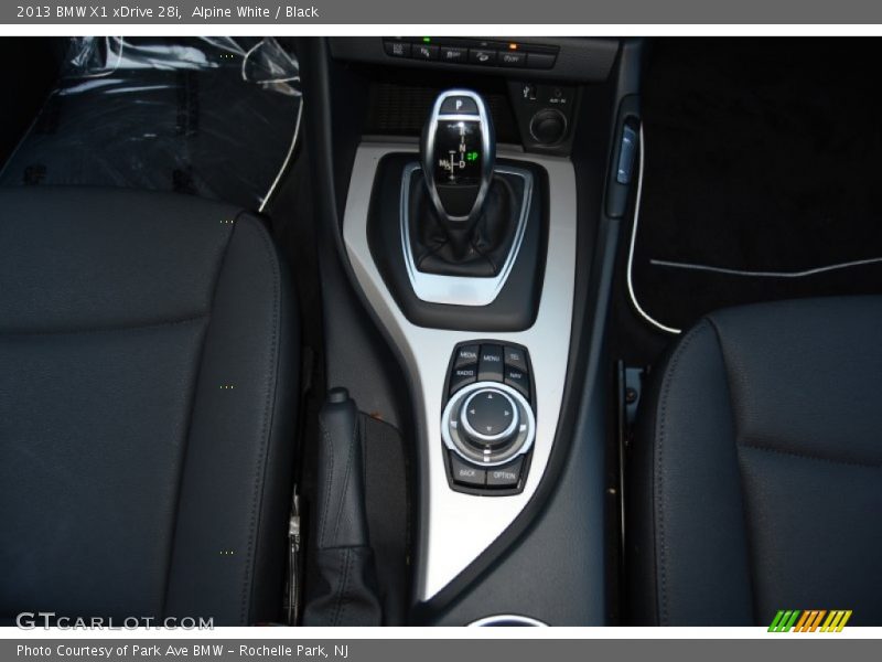Alpine White / Black 2013 BMW X1 xDrive 28i