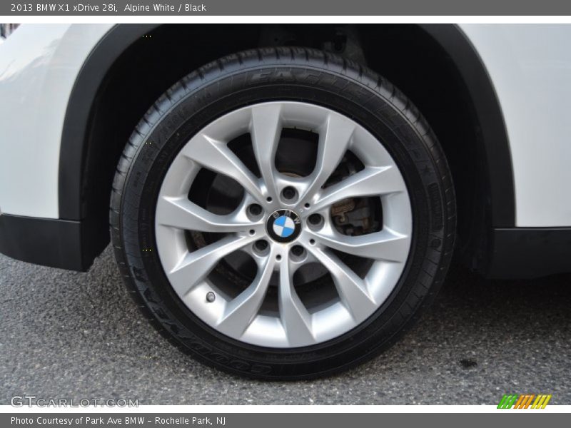 Alpine White / Black 2013 BMW X1 xDrive 28i