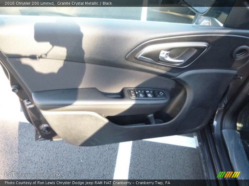 Granite Crystal Metallic / Black 2016 Chrysler 200 Limited