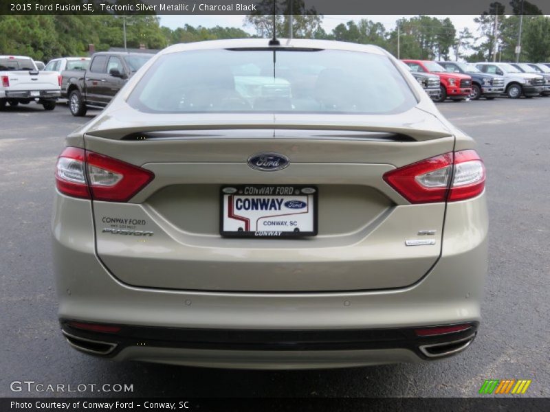Tectonic Silver Metallic / Charcoal Black 2015 Ford Fusion SE