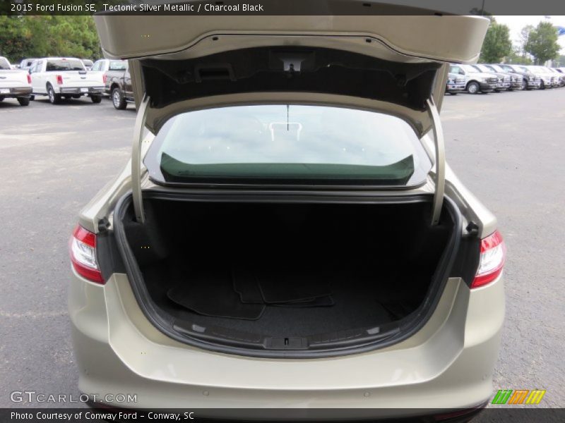 Tectonic Silver Metallic / Charcoal Black 2015 Ford Fusion SE