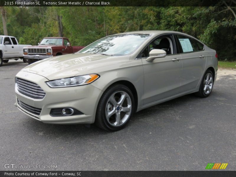 Tectonic Silver Metallic / Charcoal Black 2015 Ford Fusion SE