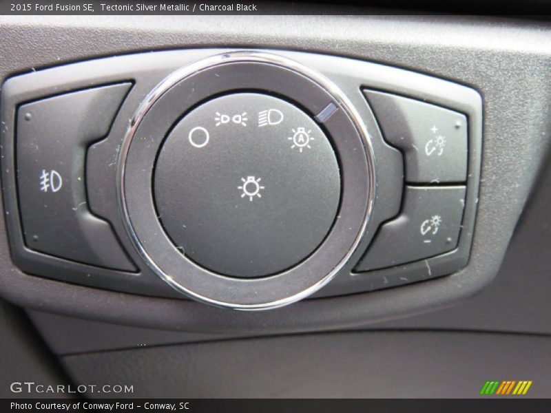Tectonic Silver Metallic / Charcoal Black 2015 Ford Fusion SE