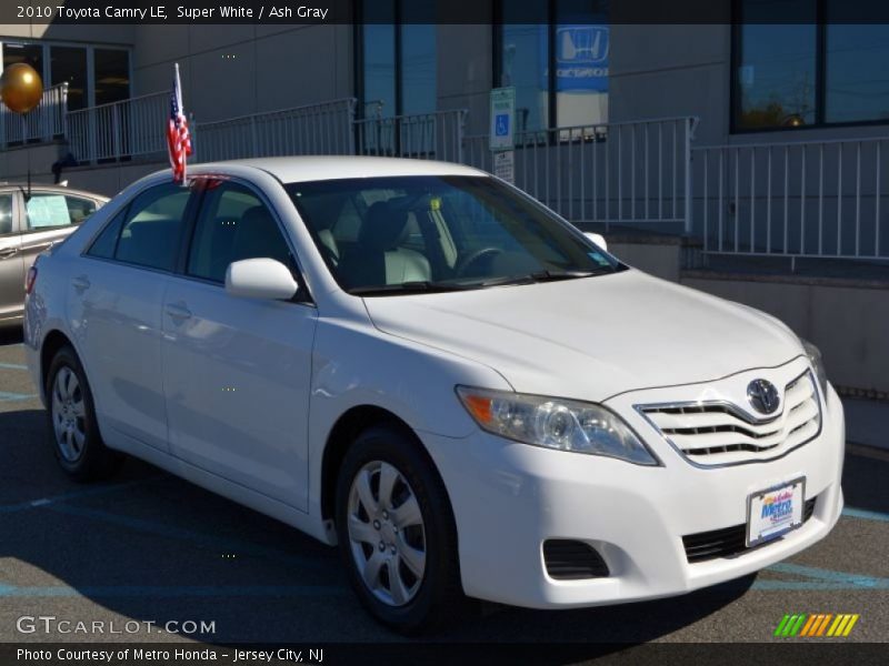 Super White / Ash Gray 2010 Toyota Camry LE