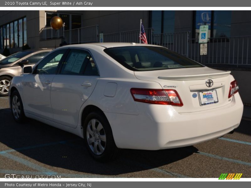 Super White / Ash Gray 2010 Toyota Camry LE