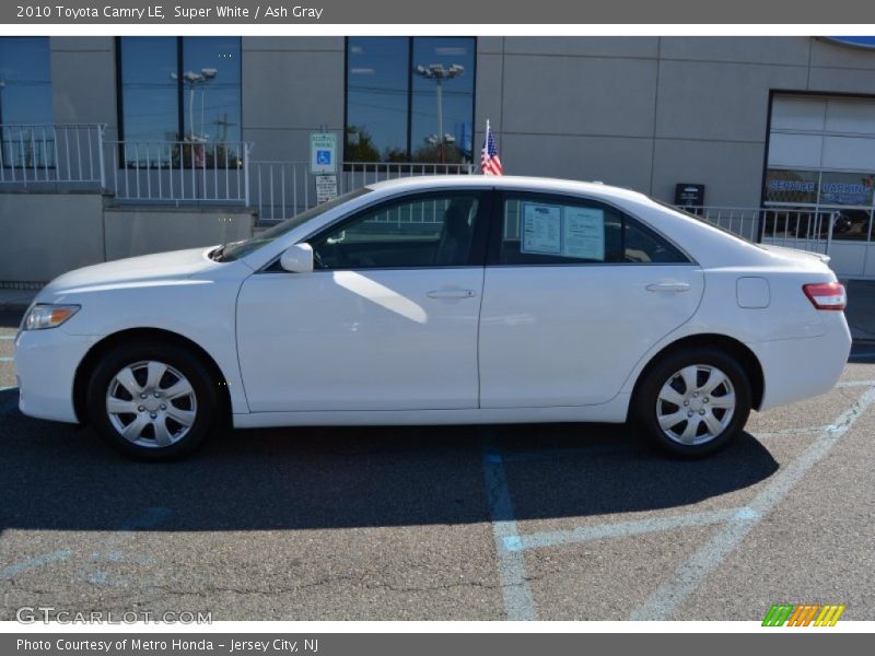 Super White / Ash Gray 2010 Toyota Camry LE