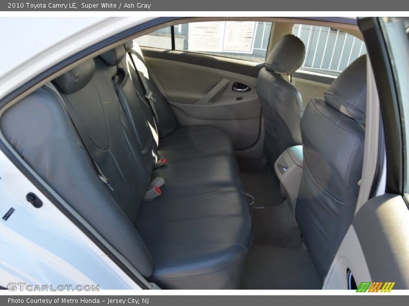 Super White / Ash Gray 2010 Toyota Camry LE