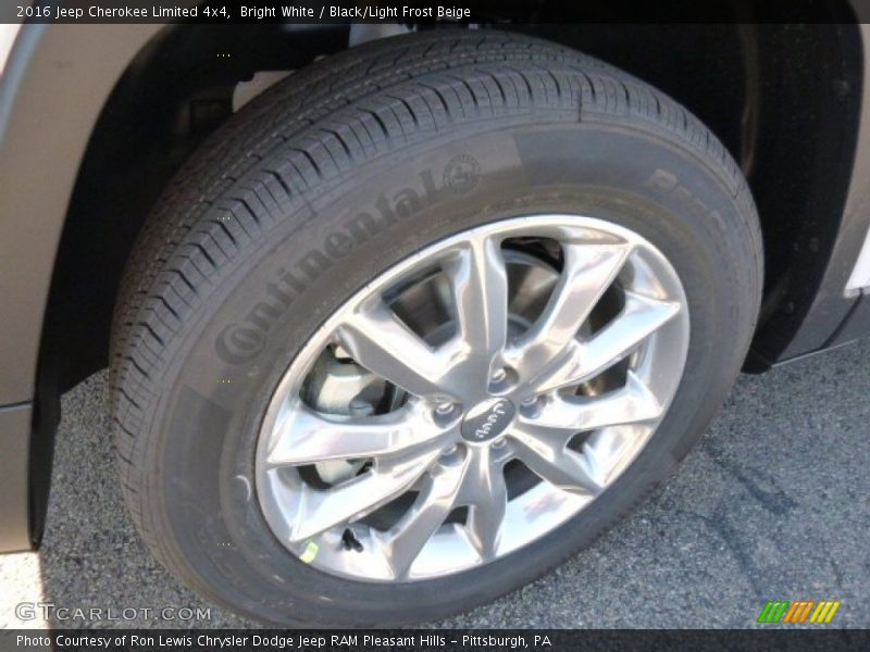 Bright White / Black/Light Frost Beige 2016 Jeep Cherokee Limited 4x4