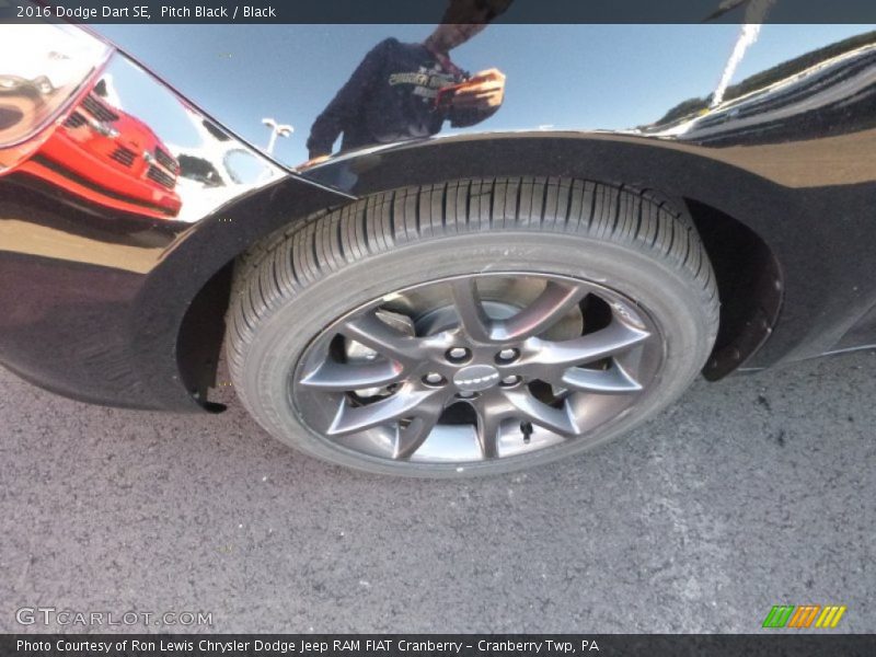 Pitch Black / Black 2016 Dodge Dart SE