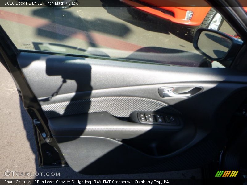 Pitch Black / Black 2016 Dodge Dart SE