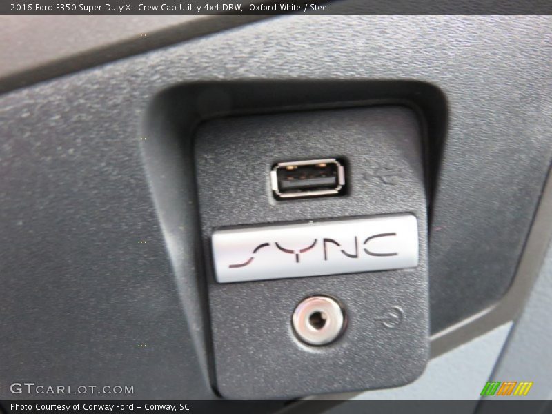 Oxford White / Steel 2016 Ford F350 Super Duty XL Crew Cab Utility 4x4 DRW