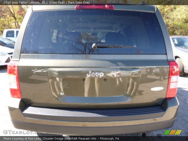 ECO Green Pearl / Dark Slate Gray 2016 Jeep Patriot Latitude