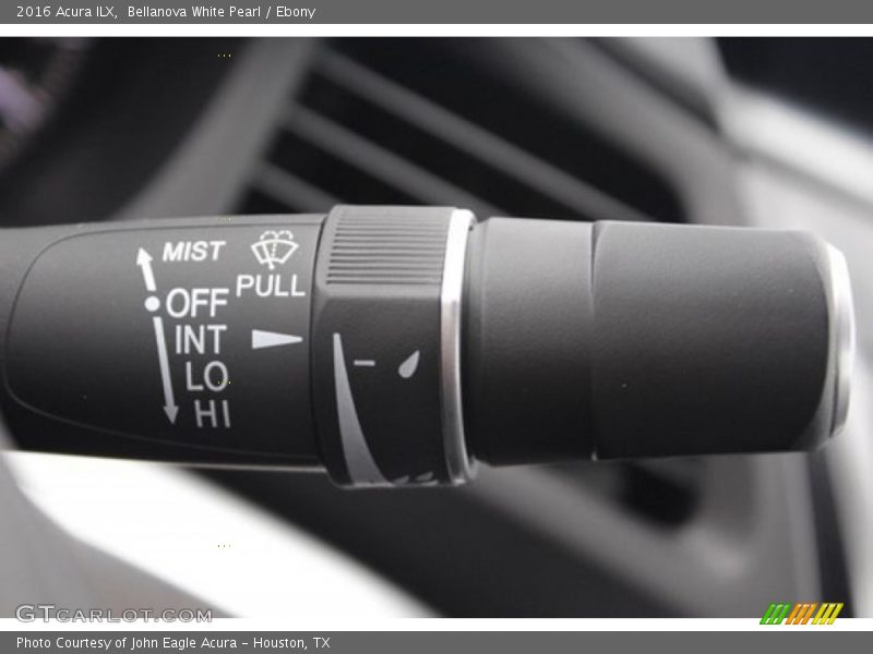 Bellanova White Pearl / Ebony 2016 Acura ILX