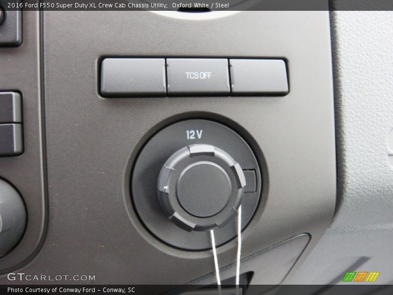 Controls of 2016 F550 Super Duty XL Crew Cab Chassis Utility