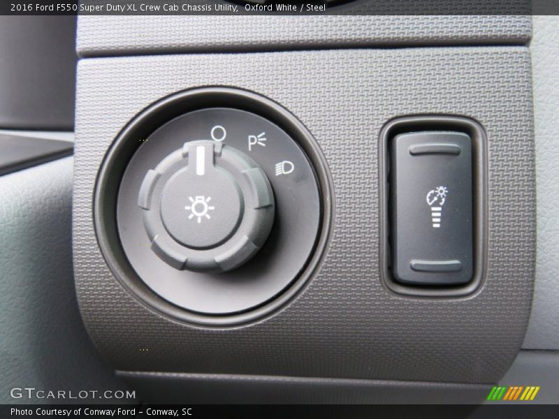 Controls of 2016 F550 Super Duty XL Crew Cab Chassis Utility