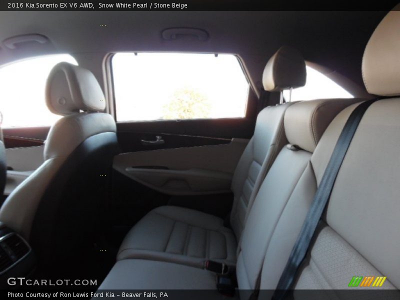 Snow White Pearl / Stone Beige 2016 Kia Sorento EX V6 AWD
