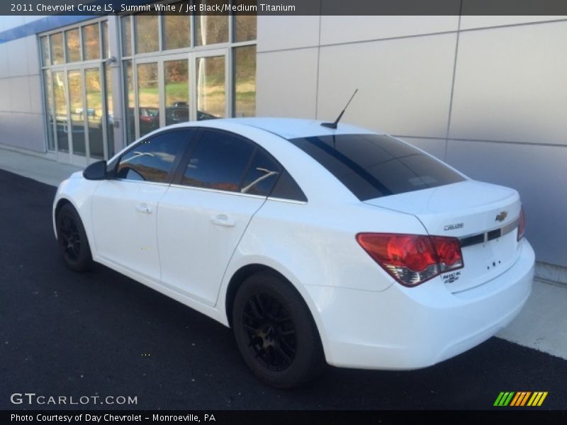 Summit White / Jet Black/Medium Titanium 2011 Chevrolet Cruze LS