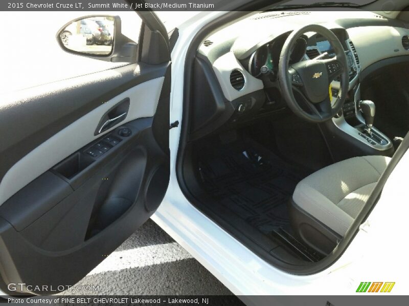 Summit White / Jet Black/Medium Titanium 2015 Chevrolet Cruze LT