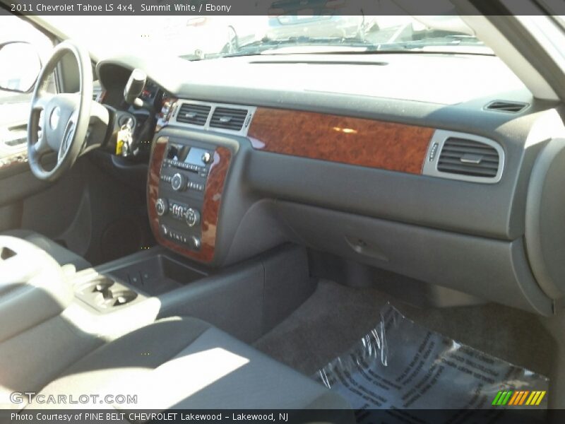 Summit White / Ebony 2011 Chevrolet Tahoe LS 4x4