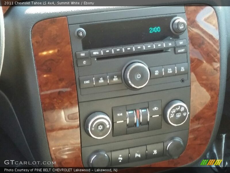 Summit White / Ebony 2011 Chevrolet Tahoe LS 4x4