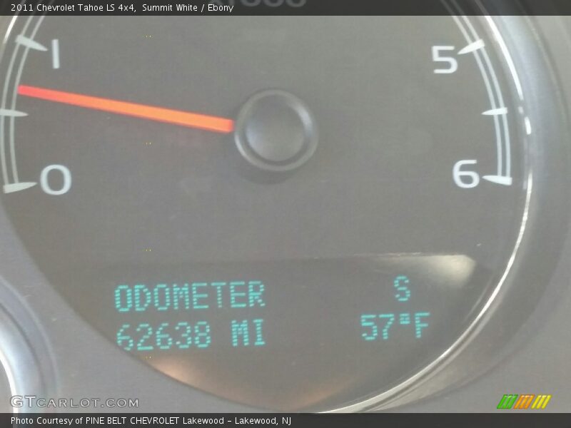 Summit White / Ebony 2011 Chevrolet Tahoe LS 4x4