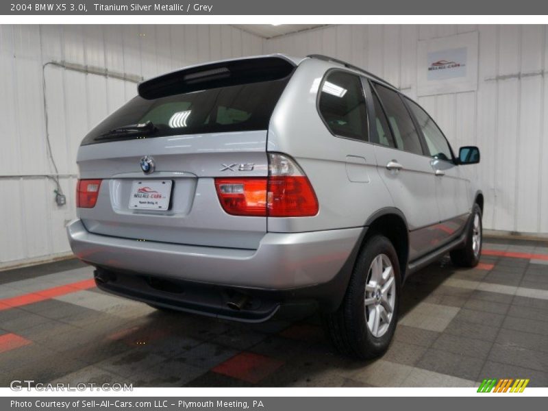 Titanium Silver Metallic / Grey 2004 BMW X5 3.0i