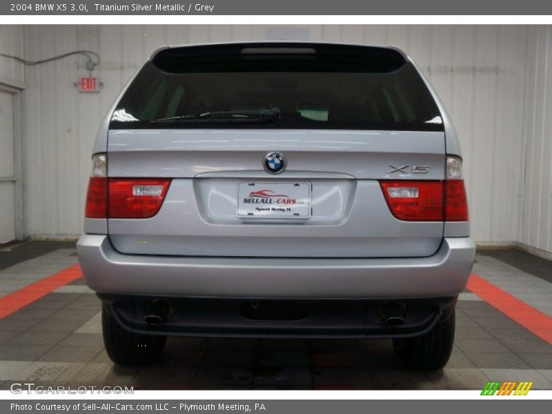 Titanium Silver Metallic / Grey 2004 BMW X5 3.0i