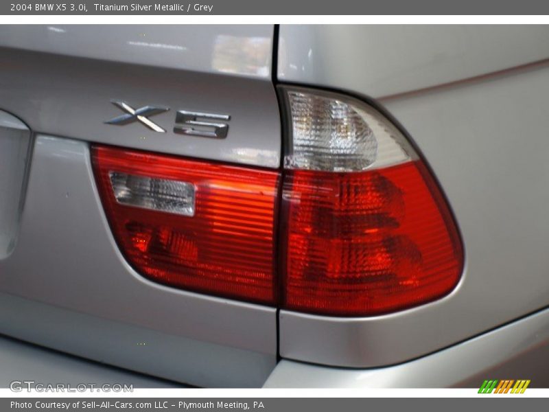 Titanium Silver Metallic / Grey 2004 BMW X5 3.0i