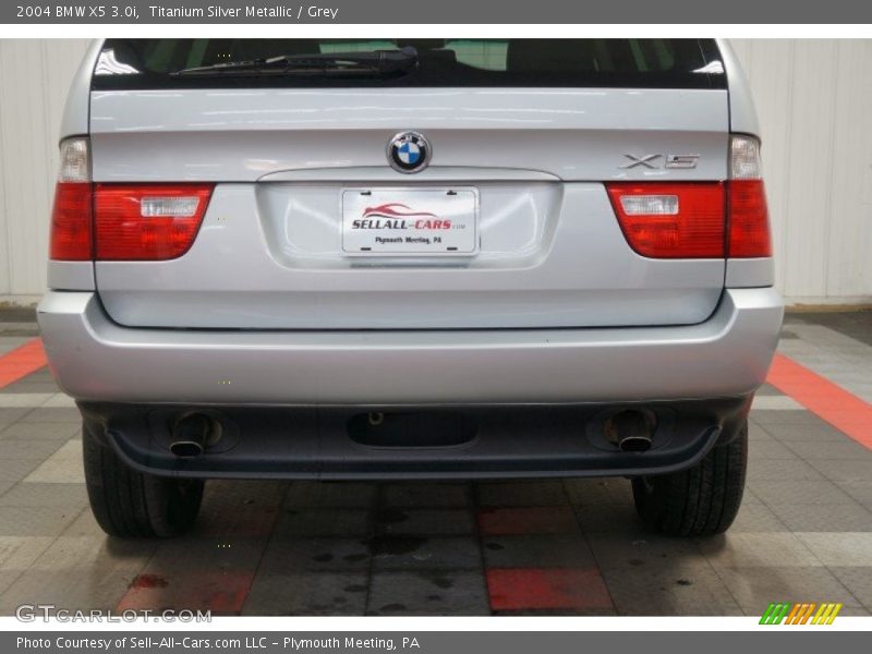 Titanium Silver Metallic / Grey 2004 BMW X5 3.0i