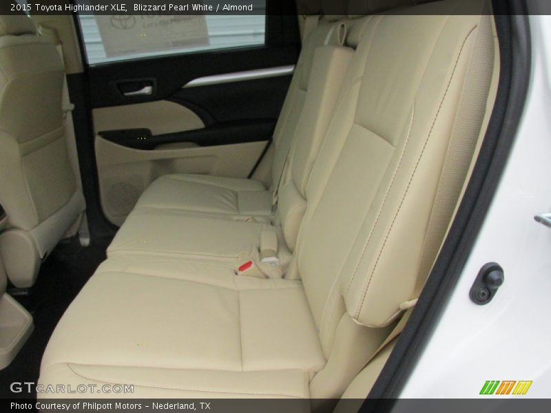 Blizzard Pearl White / Almond 2015 Toyota Highlander XLE