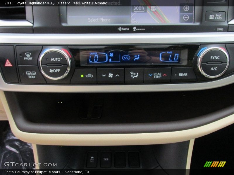 Blizzard Pearl White / Almond 2015 Toyota Highlander XLE