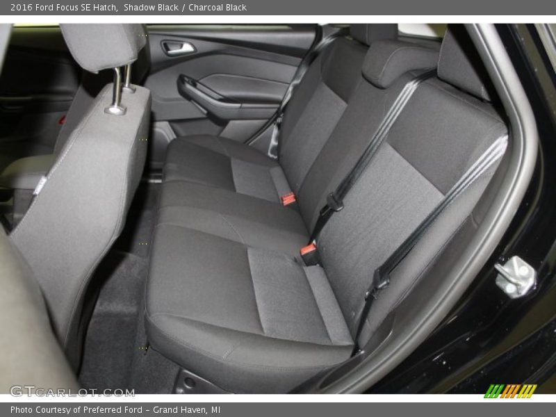 Shadow Black / Charcoal Black 2016 Ford Focus SE Hatch