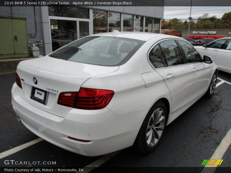 Alpine White / Venetian Beige/Black 2016 BMW 5 Series 528i xDrive Sedan