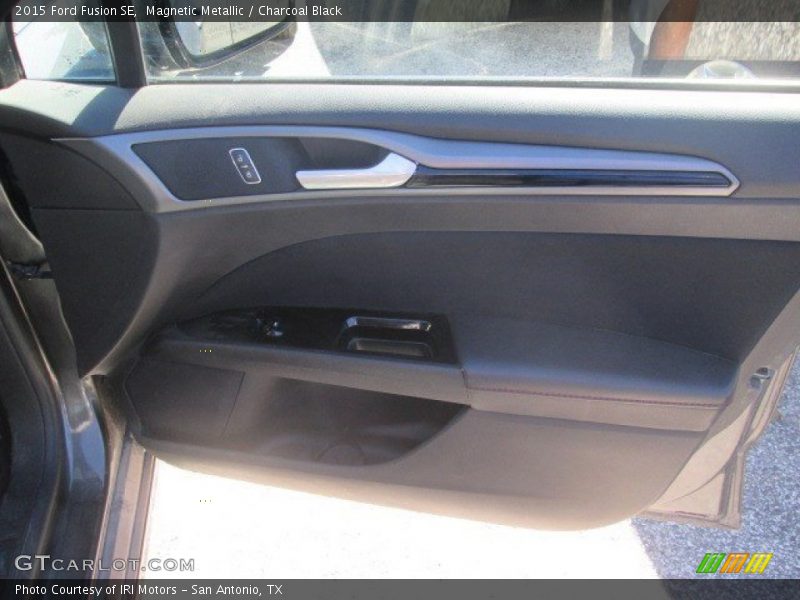 Magnetic Metallic / Charcoal Black 2015 Ford Fusion SE