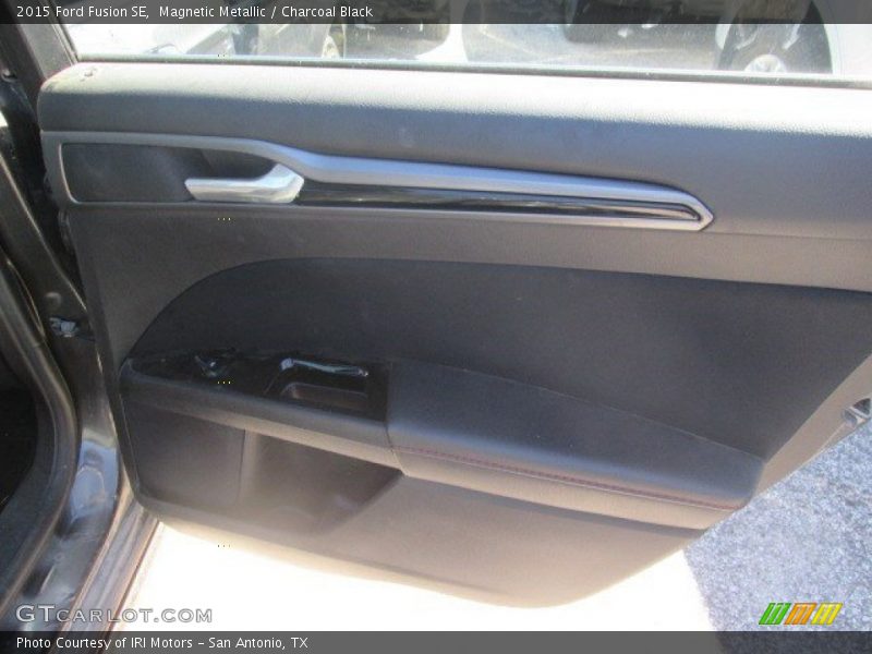 Magnetic Metallic / Charcoal Black 2015 Ford Fusion SE