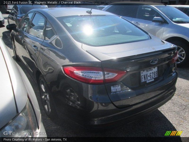 Magnetic Metallic / Charcoal Black 2015 Ford Fusion SE