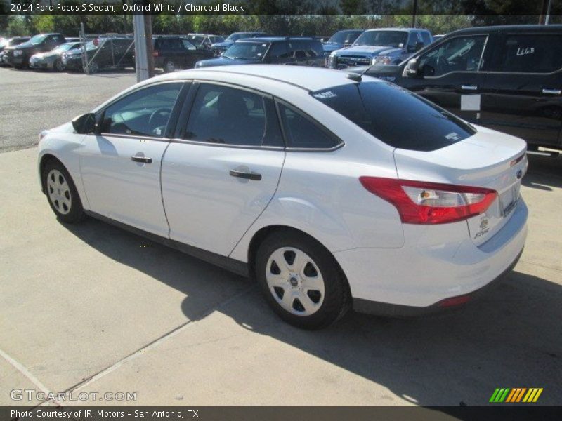 Oxford White / Charcoal Black 2014 Ford Focus S Sedan