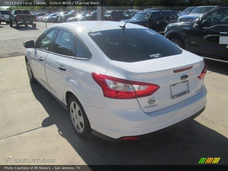Oxford White / Charcoal Black 2014 Ford Focus S Sedan