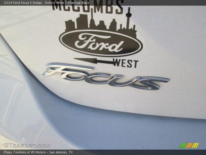 Oxford White / Charcoal Black 2014 Ford Focus S Sedan