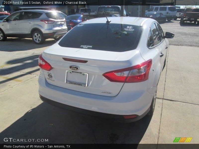 Oxford White / Charcoal Black 2014 Ford Focus S Sedan