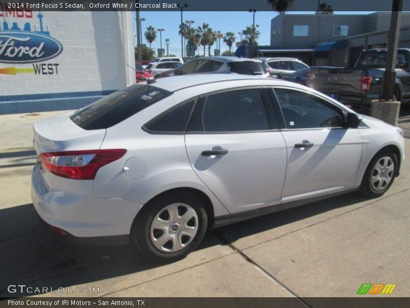 Oxford White / Charcoal Black 2014 Ford Focus S Sedan