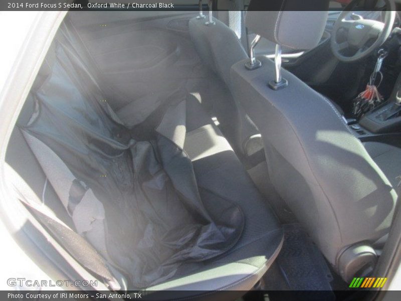 Oxford White / Charcoal Black 2014 Ford Focus S Sedan
