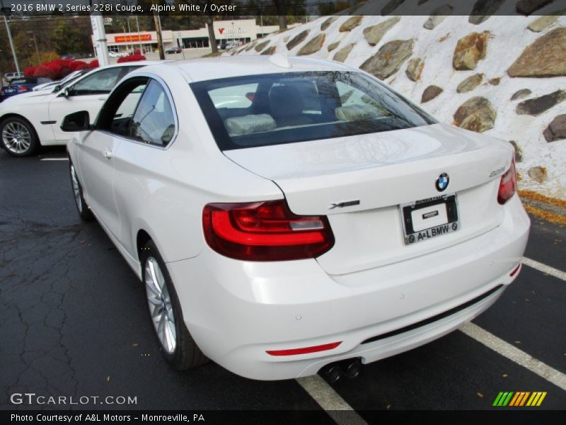 Alpine White / Oyster 2016 BMW 2 Series 228i Coupe