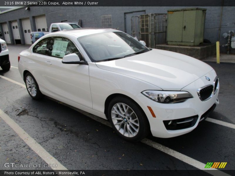 Alpine White / Oyster 2016 BMW 2 Series 228i Coupe