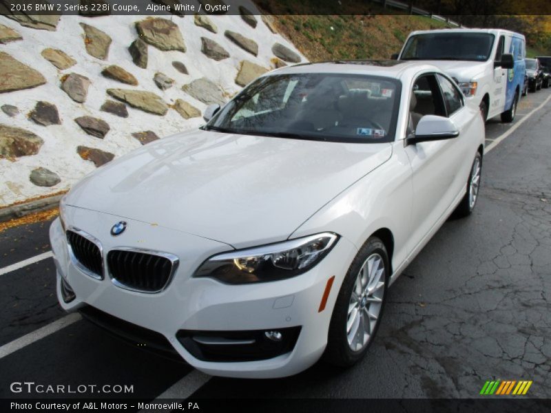 Alpine White / Oyster 2016 BMW 2 Series 228i Coupe